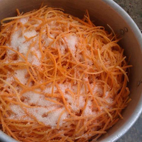 Cách làm mứt cà rốt bào sợi