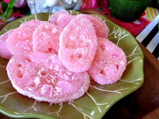 Mứt củ sen – món quà thơm thảo ngày Tết