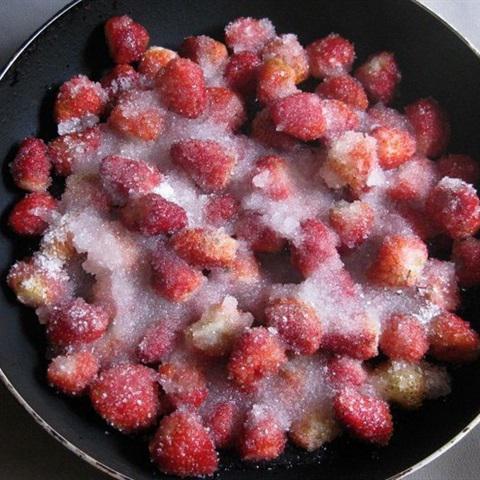 Cách làm mứt dâu