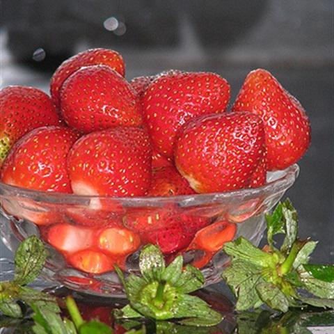 Cách làm mứt dâu tây ngọt thơm