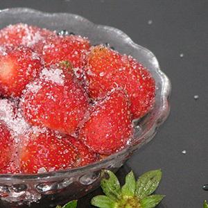 Cách làm mứt dâu tây ngọt thơm