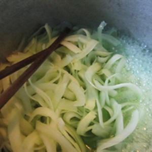 Cách làm mứt dừa lá dứa