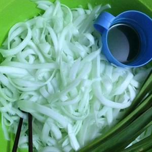 Cách làm mứt dừa màu lá dứa