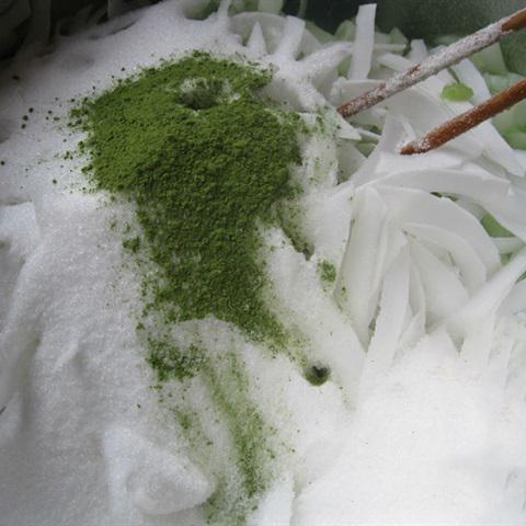 Cách làm mứt dừa trà xanh