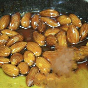 Cách làm mứt hạnh nhân