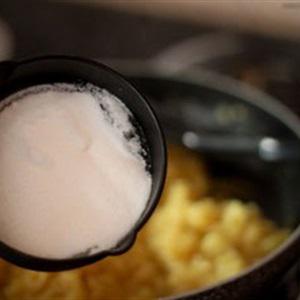 Cách làm mứt thơm chua ngọt