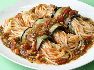 Mỳ spaghetti cuộn cà tím