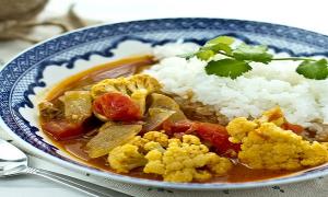 Mỳ xào gà sốt Teriyaki thơm nức mũi cho ngày mưa