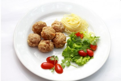 Mỳ Ý viên thịt heo