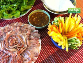 Nạm bò luộc cuốn chấm mắm nêm đón hè