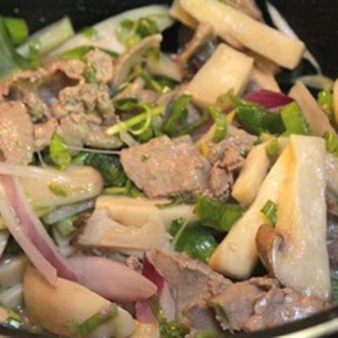 Cách làm nấm đùi gà xào thịt bò