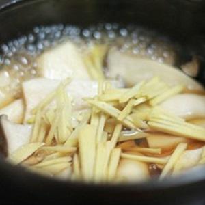 Cách làm nấm kho gừng