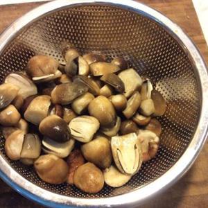 Cách làm nấm kho sả