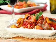 Nấm kim châm xào đậu hũ