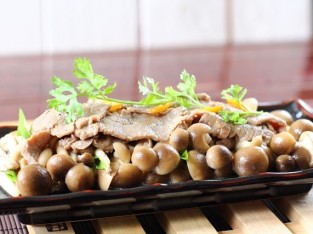 Nấm linh chi xào thịt bò