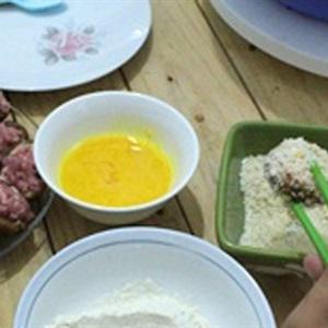 Cách làm nấm nhồi thịt chiên xù