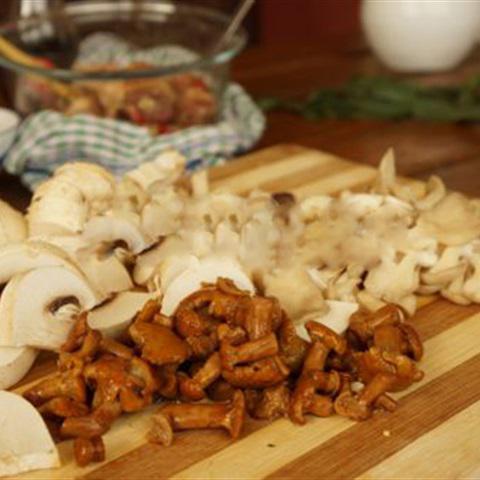 Cách làm nấm, thịt kho tàu