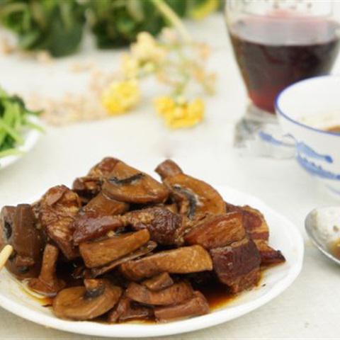 Cách làm nấm, thịt kho tàu