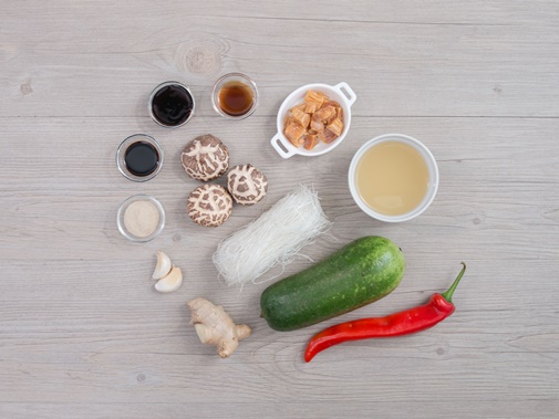 Nấm  xào chay kiểu Đài Loan vừa nhanh vừa dễ lại ngon hết ý