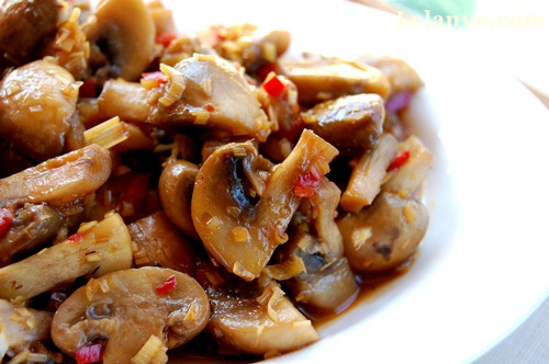 Nấm xào sả ớt