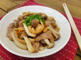 Nấm xào thịt đậu