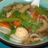 Nấu bánh canh chay thập cẩm ngày rằm