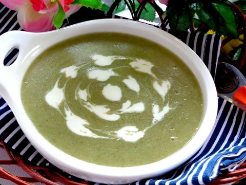 Nấu cháo súp bông cải xanh cho bé từ 4 tháng tuổi trở lên