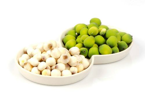 Nấu chè đậu đen hạt sen