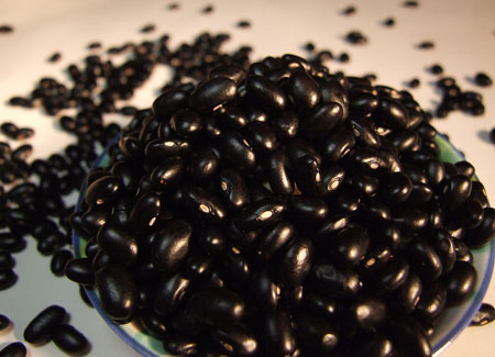 Nấu chè đậu đen hạt sen