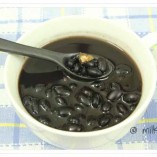 Nấu chè đậu đen hạt sen