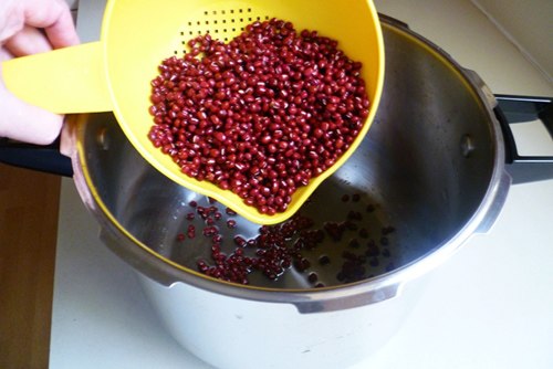 Nấu chè đậu đỏ sao cho ngon