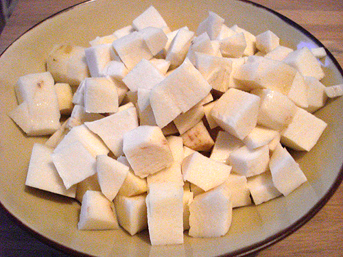 Nấu chè khoai môn với nếp ngon lành