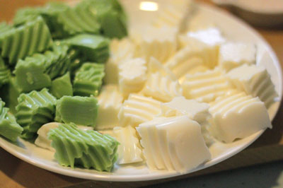 Nấu chè khúc bạch thanh nhiệt mùa hè nóng nực