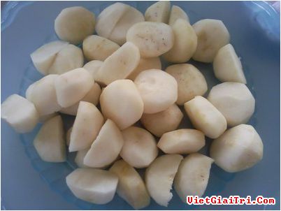 Nấu chè táo xọn củ năng