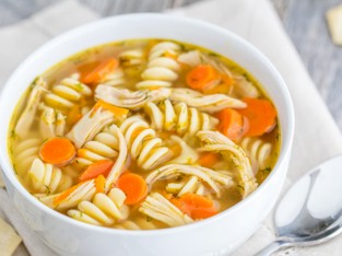 Nấu súp gà giải ngấy sau Tết