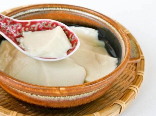 Nấu tào phớ giải nhiệt chỉ với 3 bước đơn giản