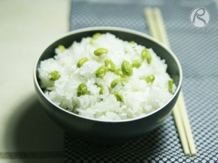 Nấu xôi đậu nành Nhật bằng lò vi sóng