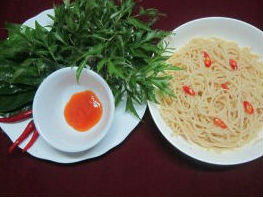 Nem bì cuốn lá sung