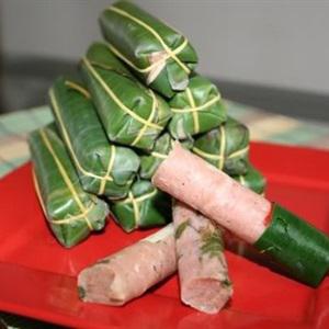 Cách làm nem chua gói lá