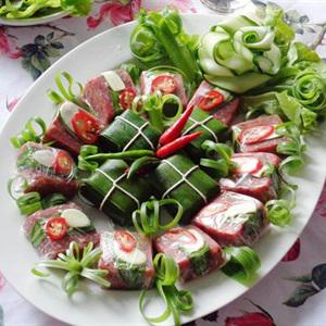 Cách làm nem chua với thịt bò