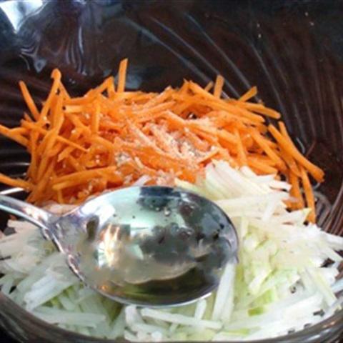 Cách làm nem cua chiên giòn