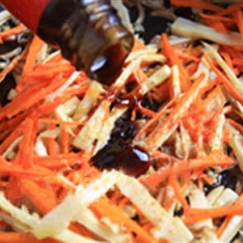 Cách làm nem cuốn vịt quay