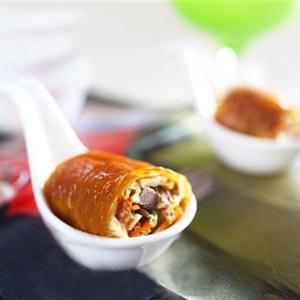 Cách làm nem cuốn vịt quay