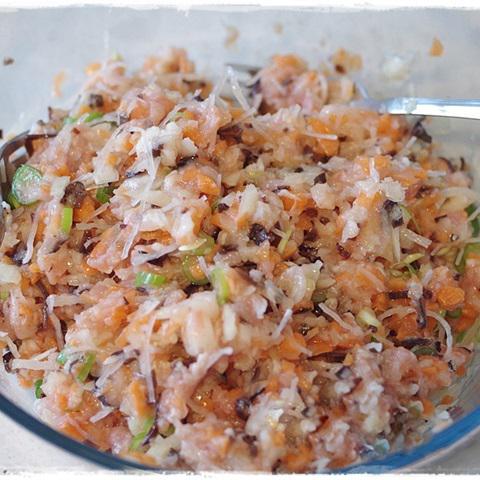 Cách làm nem gà cua bể