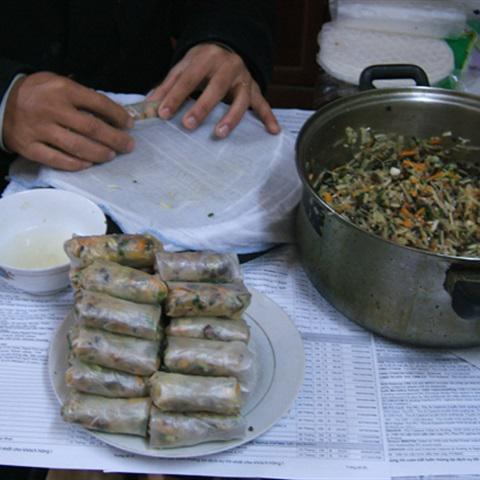 Cách làm nem gà cua bể