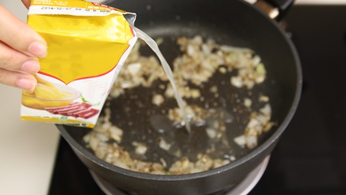 Nêm hương vị cho bữa tối với bò cuộn rau củ nướng ngon tuyệt