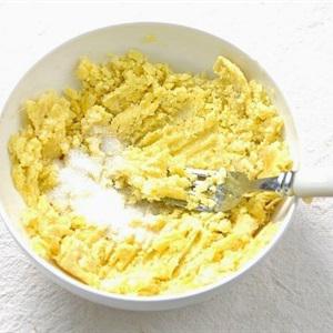 Cách làm chả giò phô mai ngày Tết