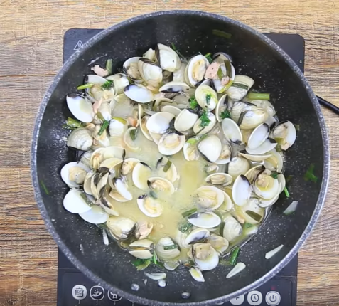 Nếu không thử cho khế vào nồi cá kho một lần, bạn sẽ hối hận cả đời