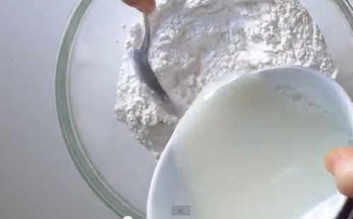 Ngán trứng vịt muối sao bạn không thử làm trứng cút muối chỉ 4 ngày là dùng được