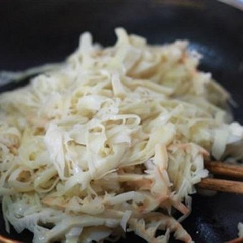 Cách làm ngao xào hành boa rô